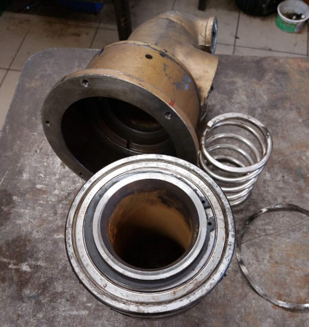 Repairing and renewing rotary joints