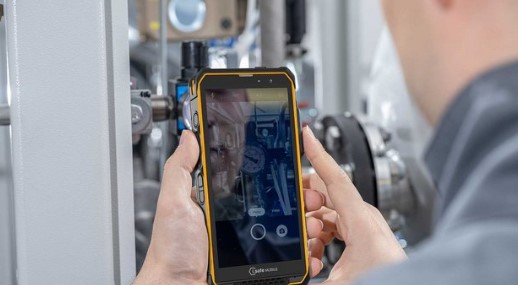 Hamarosan elérhető az IS880.2 ipari okostelefon az Ex 2/22-es zónához